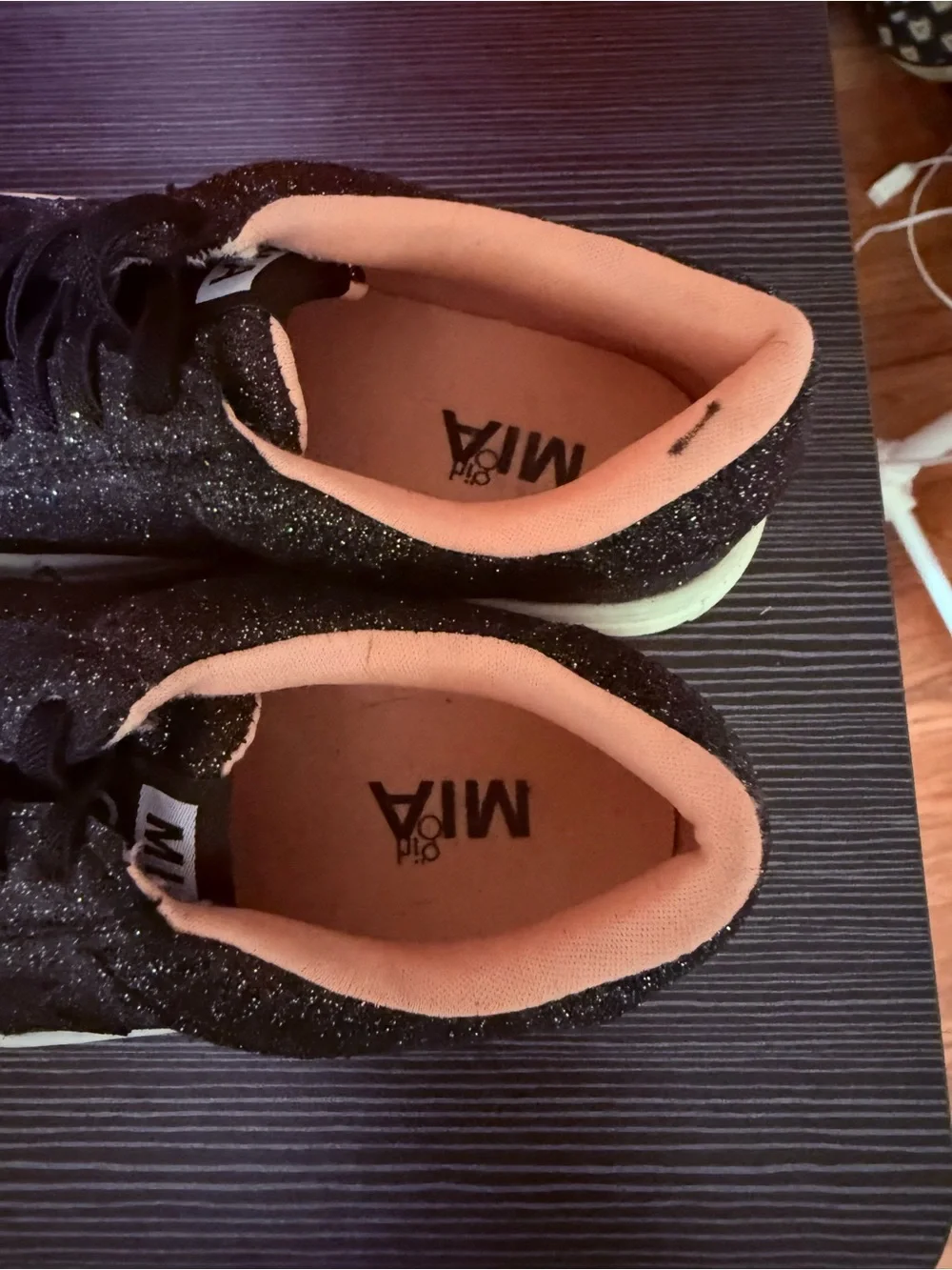 N/A gently worn
